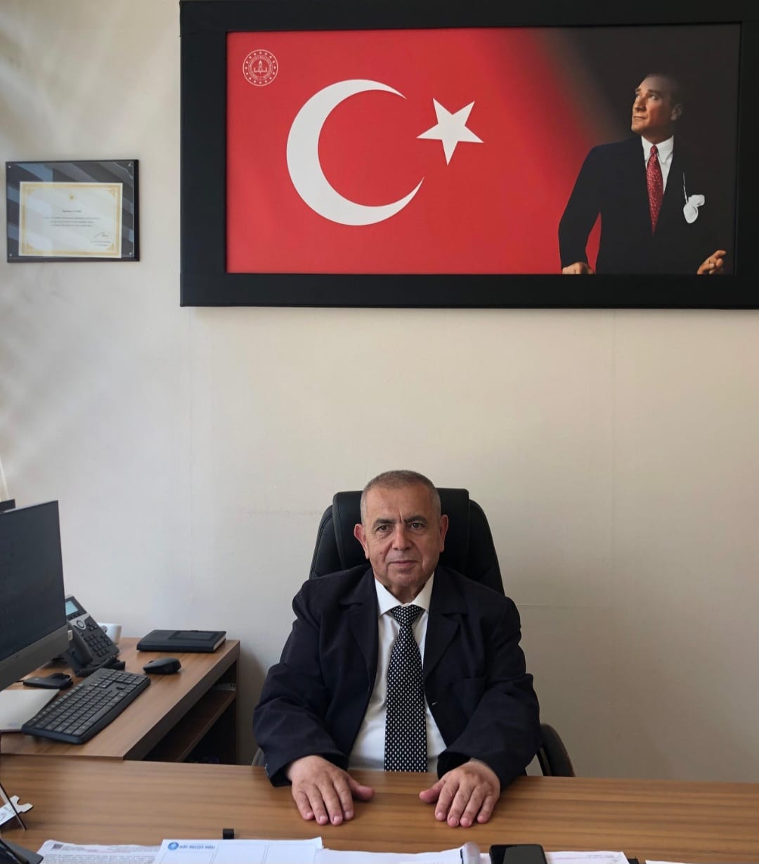 Erol Avcıoğlu na Hizmet Şeref Belgesi 